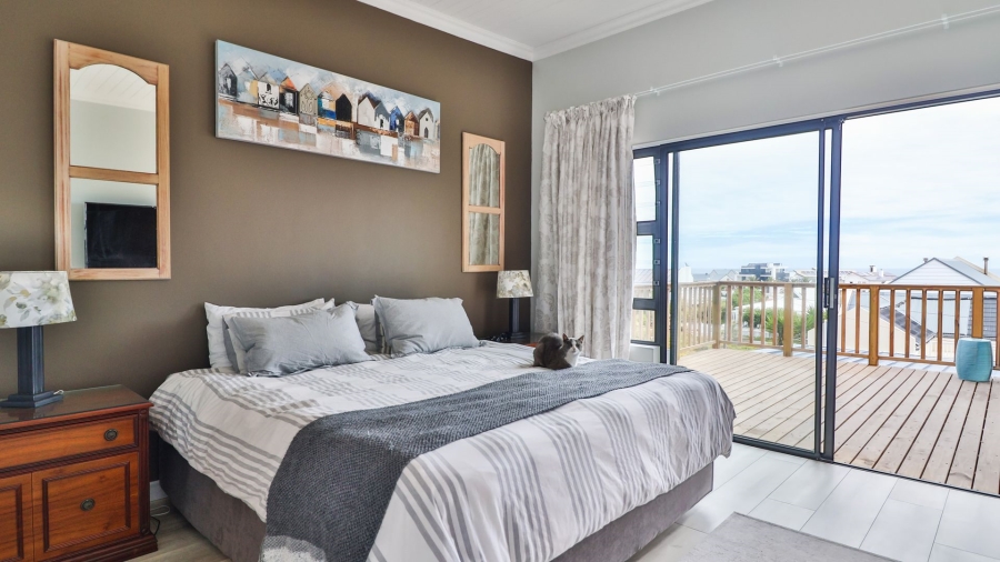 4 Bedroom Property for Sale in Yzerfontein Western Cape